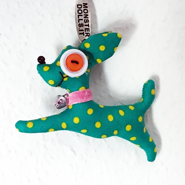 Chihuahua Keychain - Vintage Doll