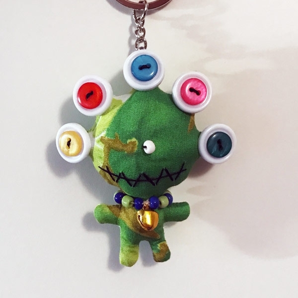 Keychain Monster - Vintage Doll