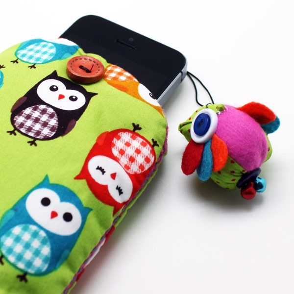 Cover Phone Bag verde con gufi